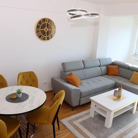 Apartment Cecovic - Mellain Tuzla Eksteriør bilde