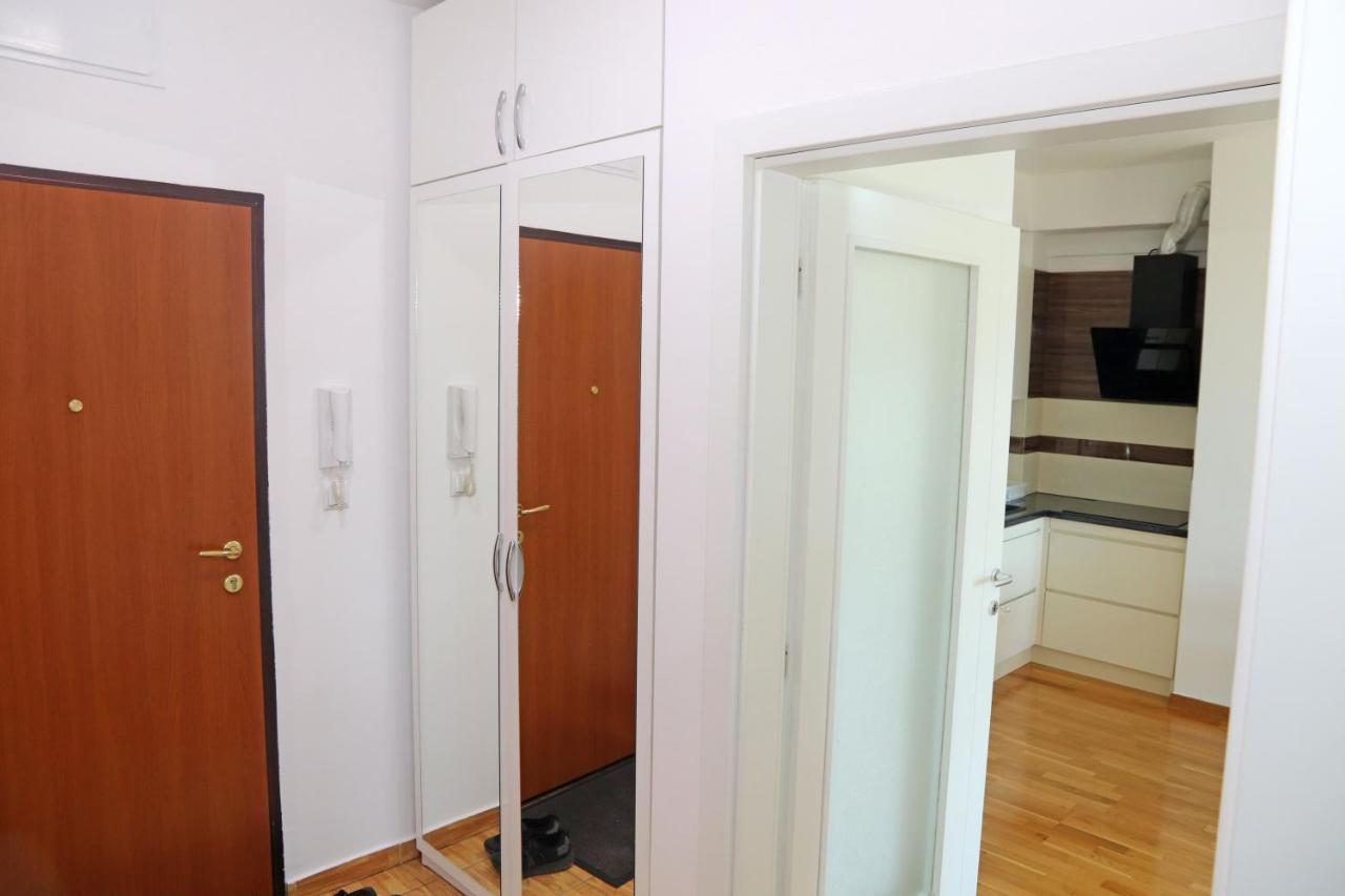 Apartment Cecovic - Mellain Tuzla Eksteriør bilde