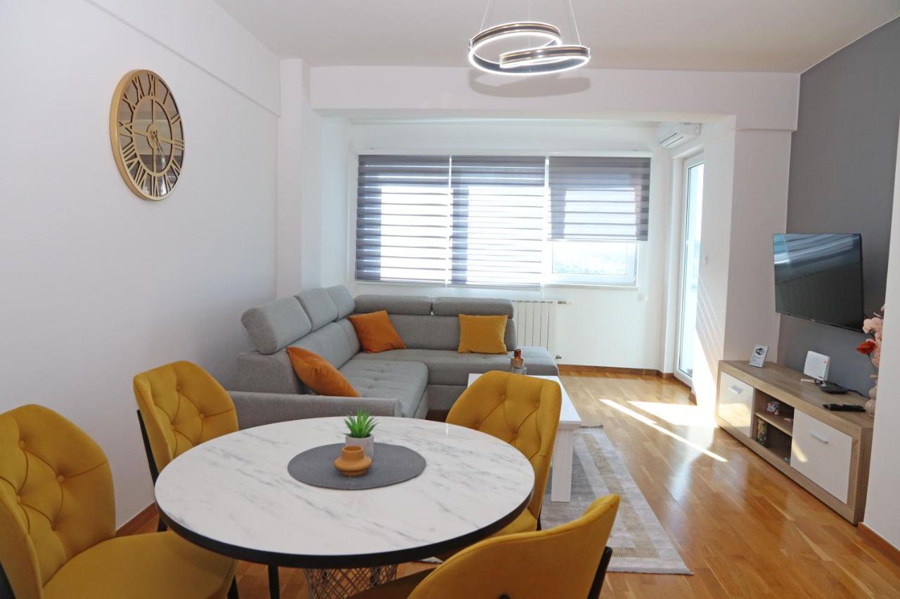 Apartment Cecovic - Mellain Tuzla Eksteriør bilde